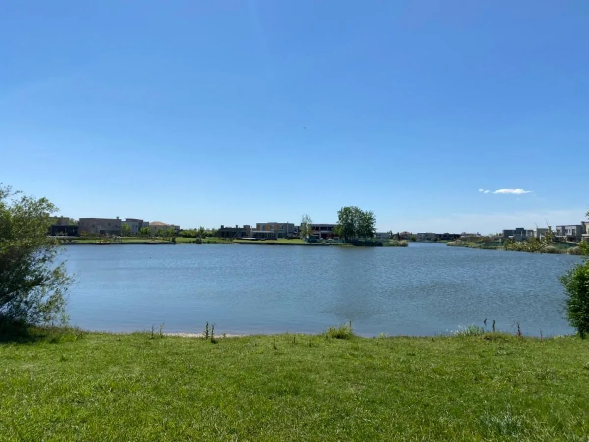 Increíble Lote Al Lago en Puerto El Cantón
