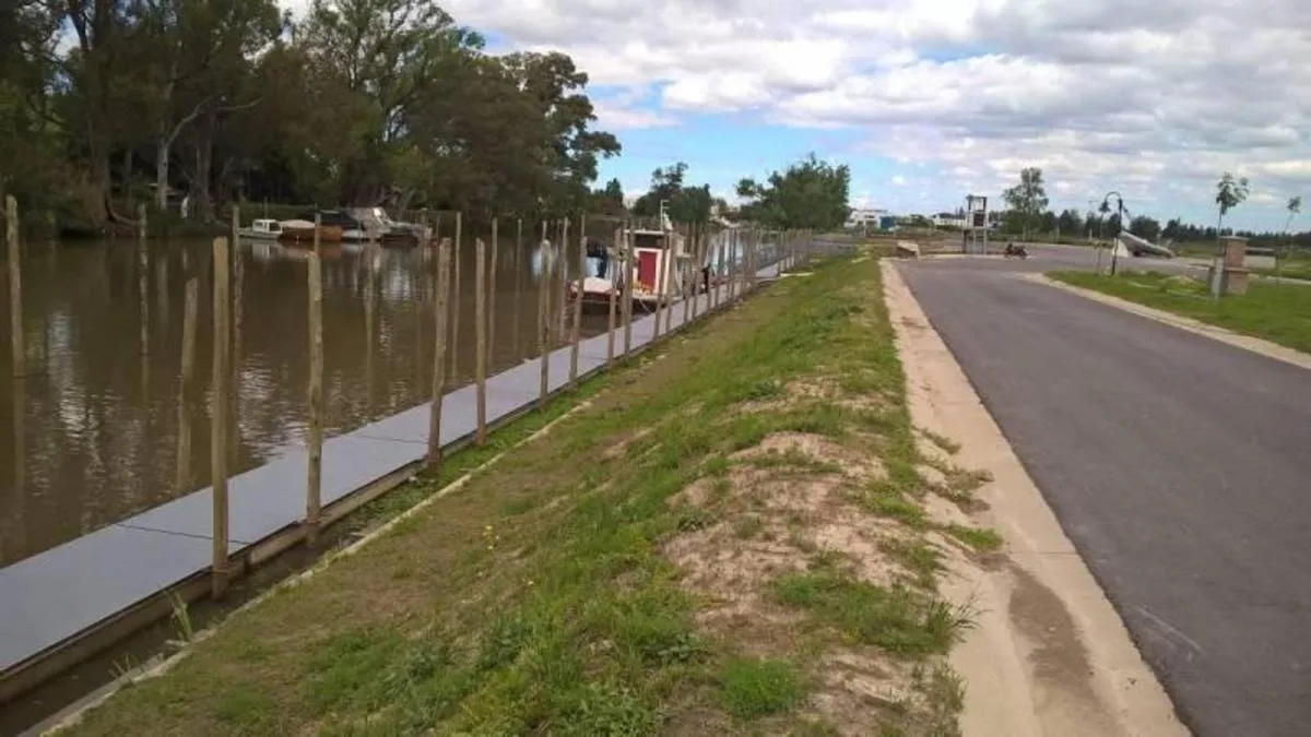 Permuta o Venta: Lote en Vila Marina con Amarra