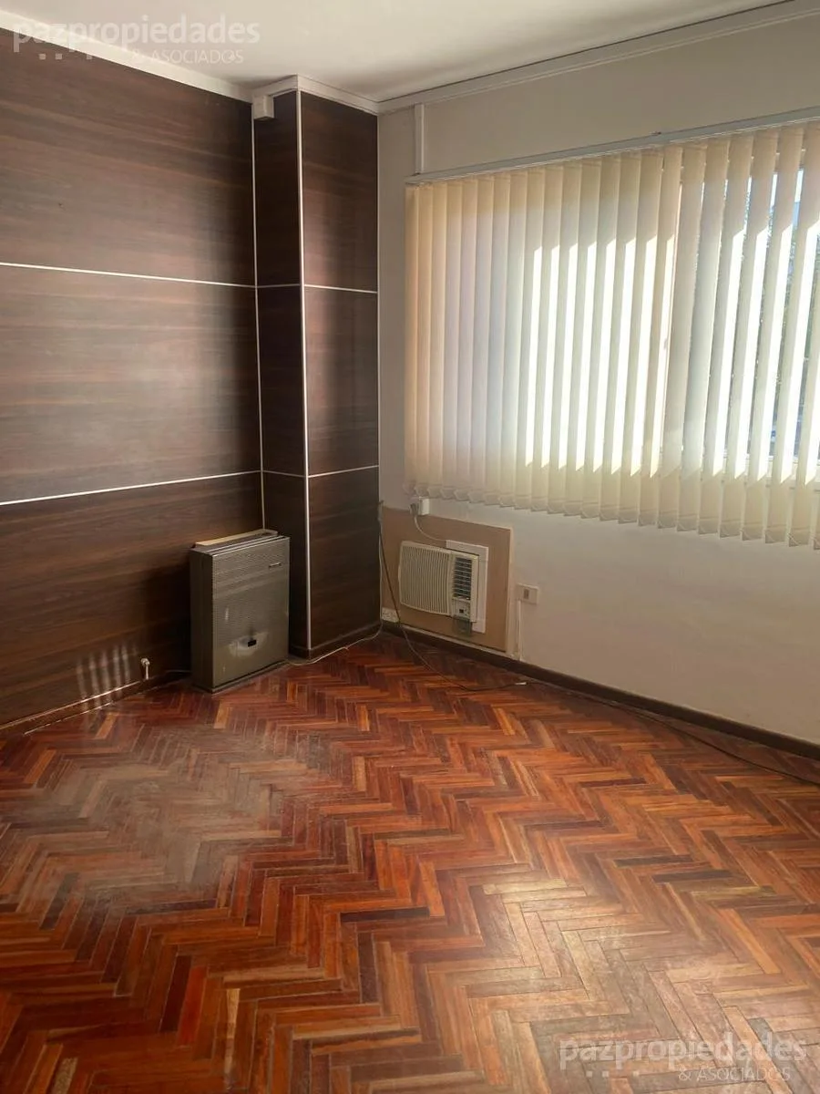 Venta Oficina Rivadavia 86 - 2 Priv + Baño Nqn