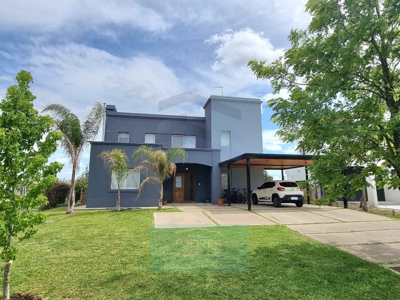 Casa Al Agua con Pileta en Venta y Alquiler en El Cantón Norte