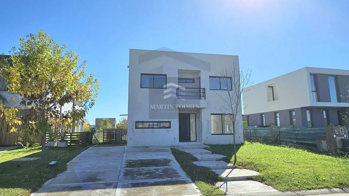 Casa en Alquiler en Araucarias con Pileta, Puertos, Escobar