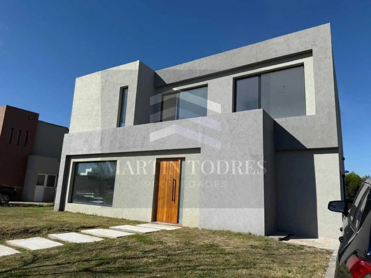 Casa en Venta en Acacias con Pileta, Puertos, Escobar