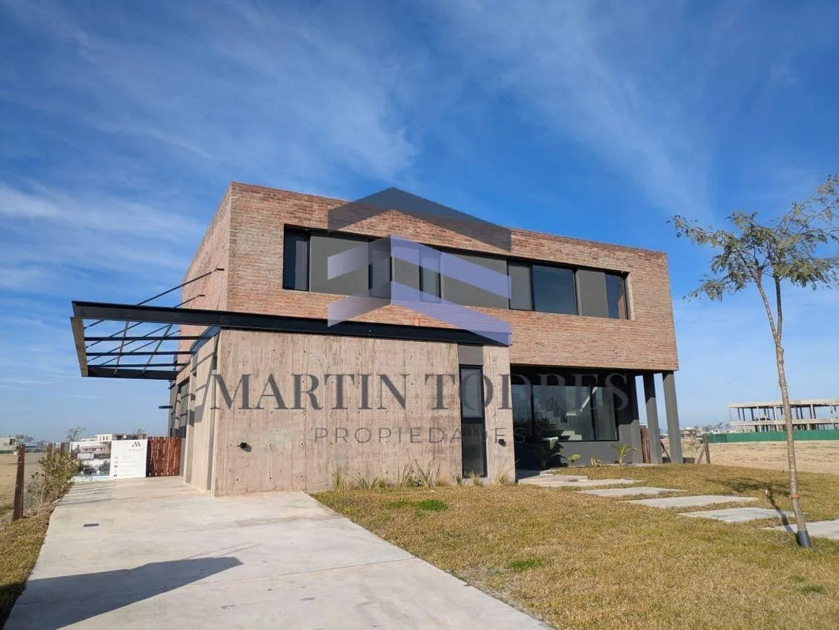 Casa con Pileta en Venta en Amarras | Puertos del Lago