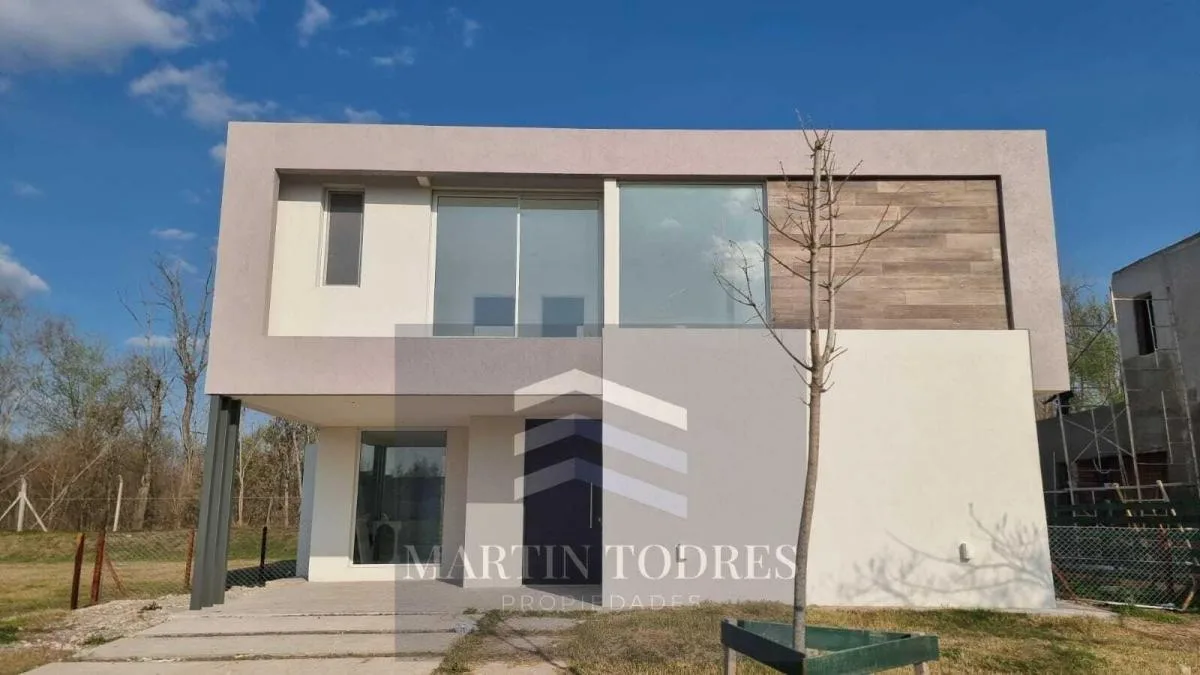 Casa en Alquiler con Pileta en Acacias, Puertos, Escobar