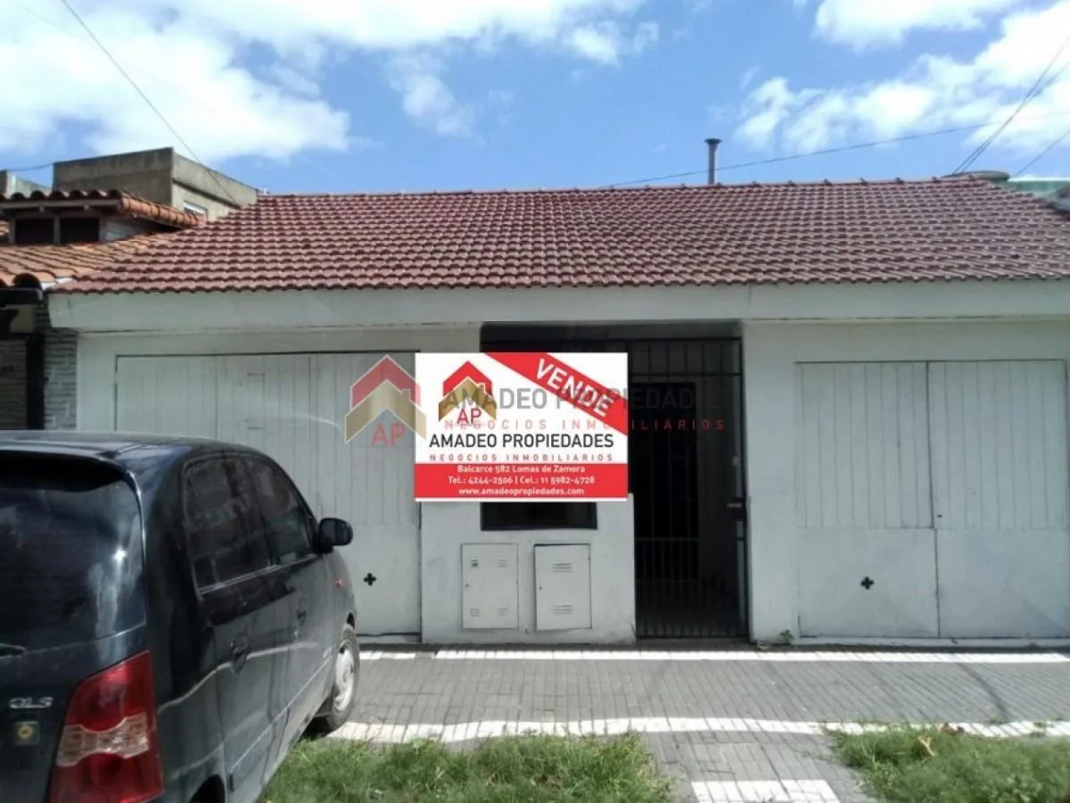 PH T/casa 3 Amb Al Frente con Garage Apto Credito. Excelente Ubicacion: Jacinto Rosso 452 Temperley