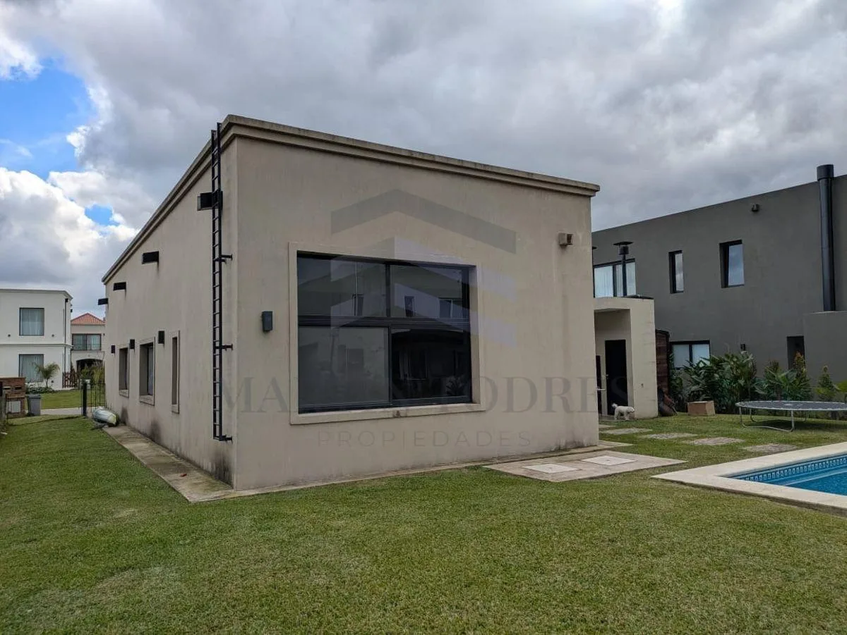 Casa en Alquiler con Pileta, Acacias, Puertos del Lago, Escobar