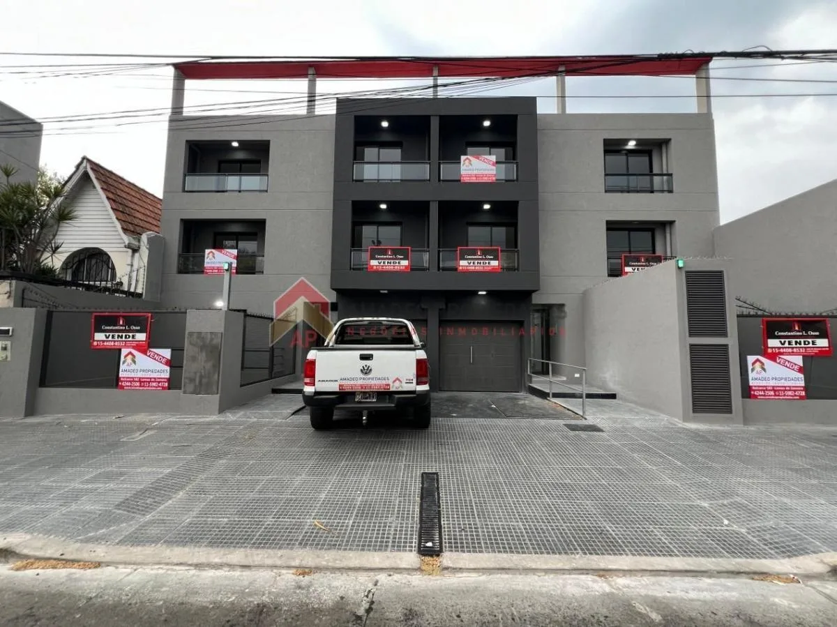 Cochera en Subsuelo. Excelente Ubicacion: Hipolito Yrigoyen 7718, Banfield