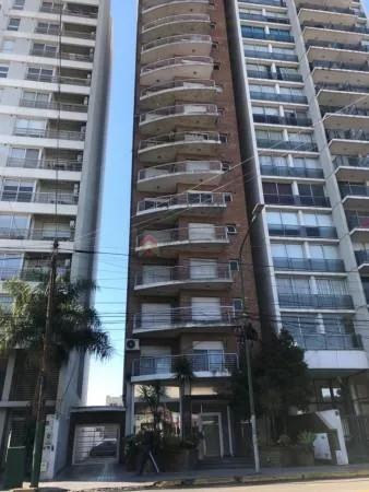 Dpto 2 Amb con Cochera y Balcon, Ubicado en Alsina 1948 L. de Zamora