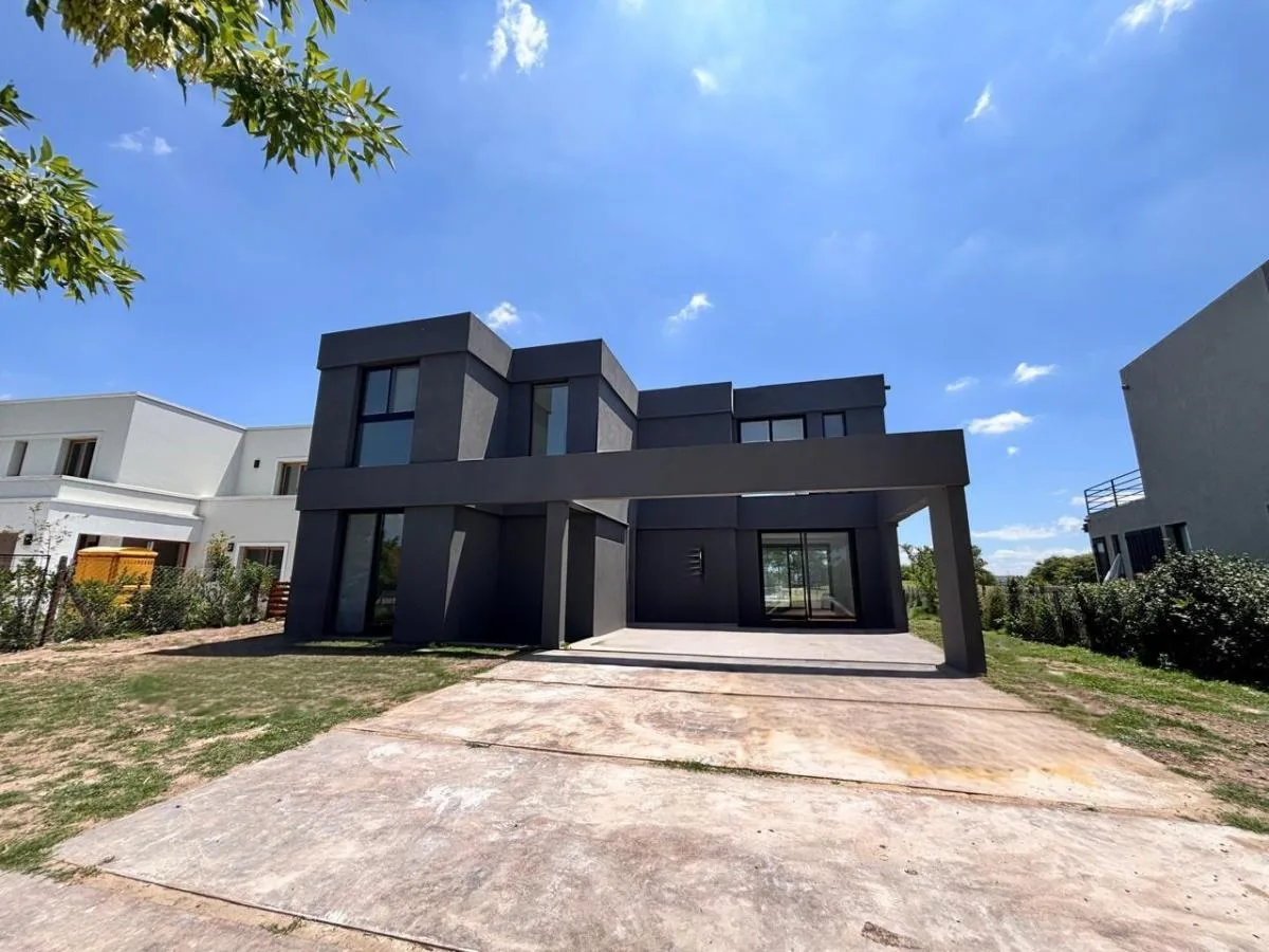 Casa en Venta en El Cantón Golf, El Cantón, Escobar
