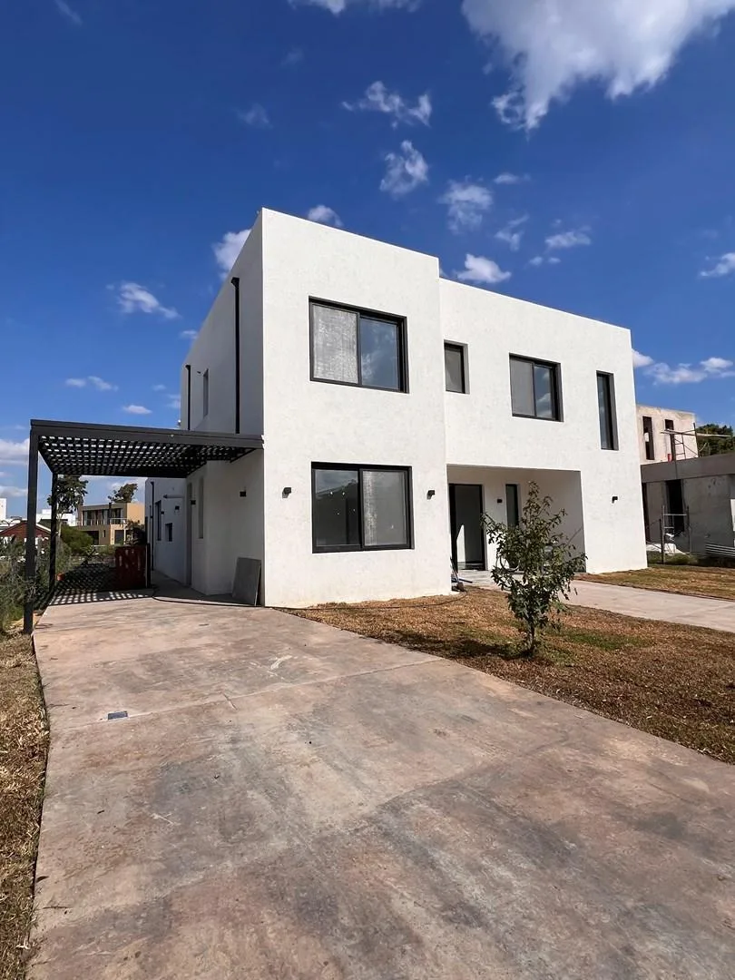 Casa en Venta en Laguna Grande, Villanueva, Tigre