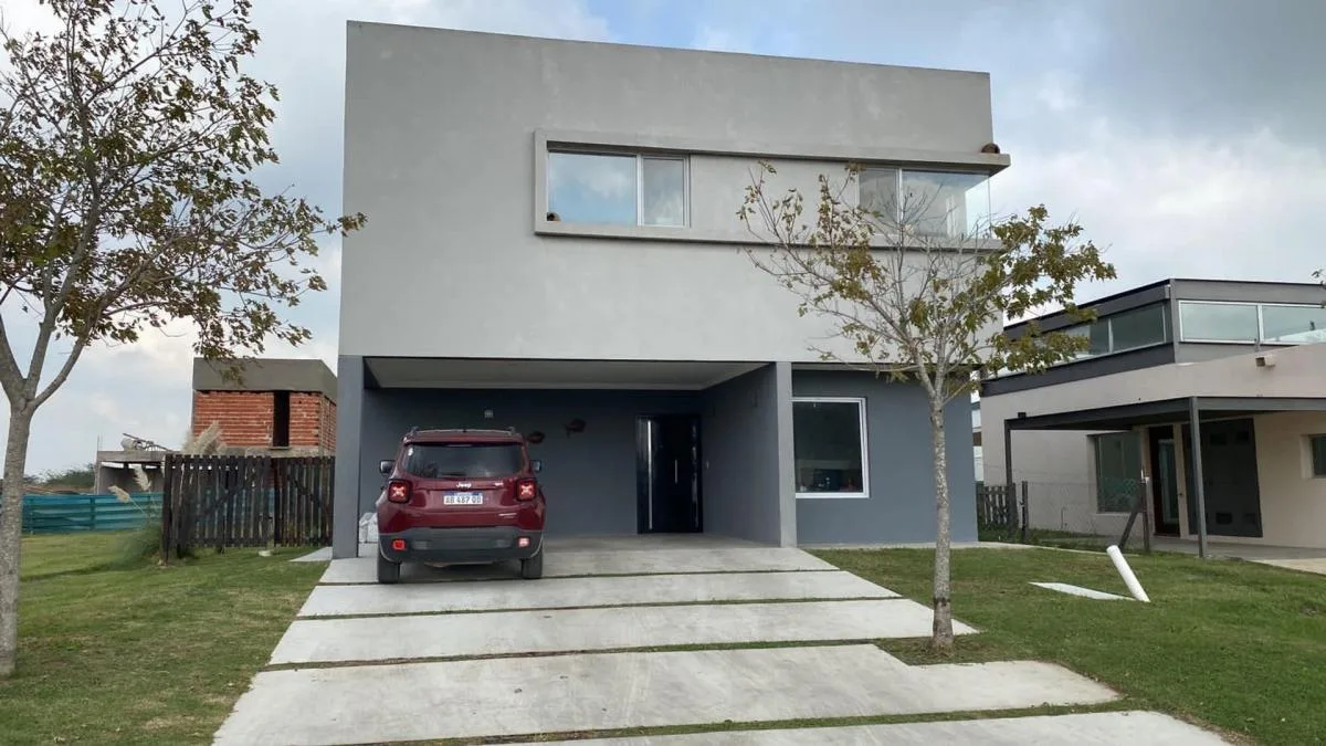 Casa en Araucarias