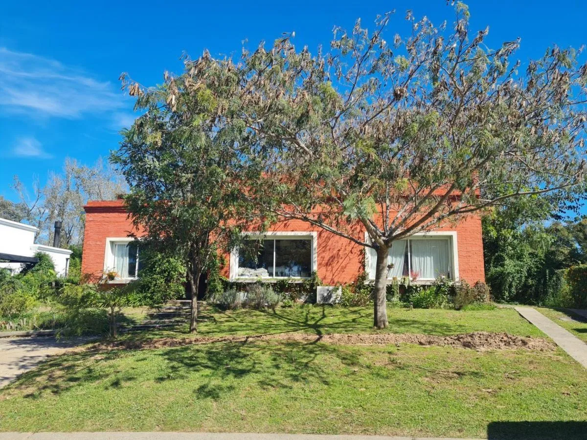 Permuta o Venta! Casa con Pileta en San Matias Escobar